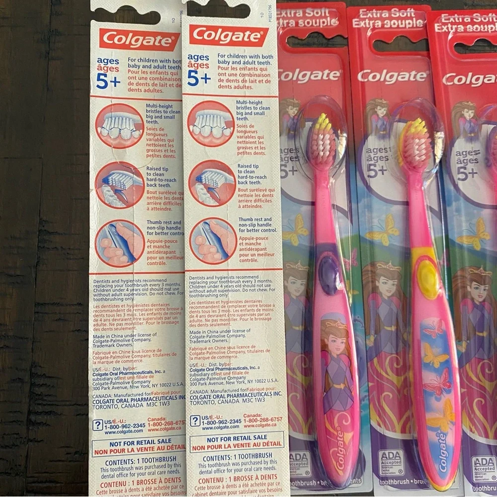 Colgate kids Toothbrushes bundle